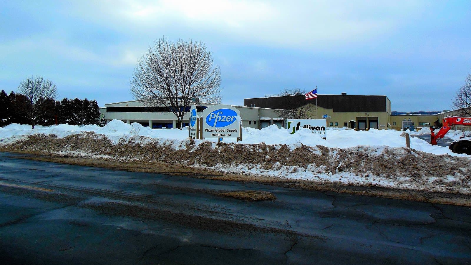 Pfizer Inc Middleton Research Pharmaceutical laboratory panoramio. File photograph.